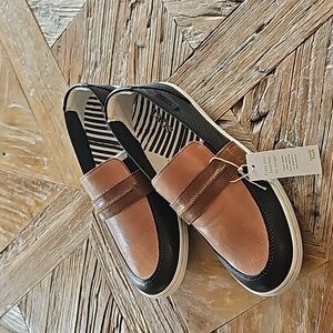 New TÄŌS leather flat loafers! 6.5